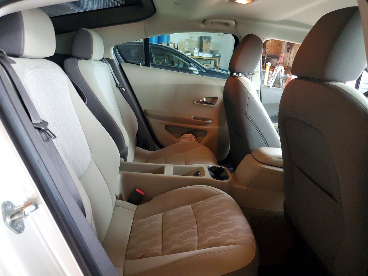 2013 Chevrolet Volt - zdjęcie 10