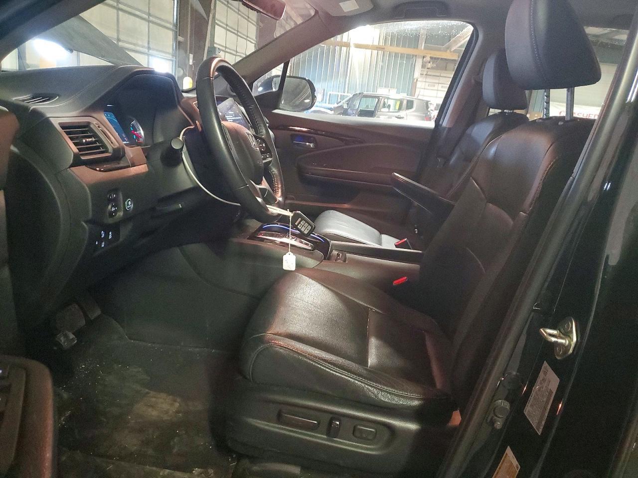 2021 Honda Pilot Touring - zdjęcie 7