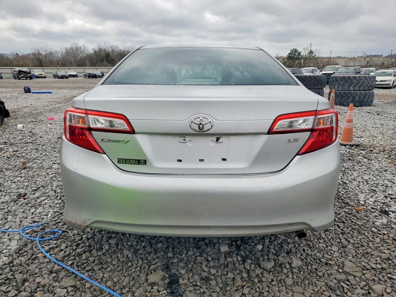 2013 Toyota Camry Le - zdjęcie 6