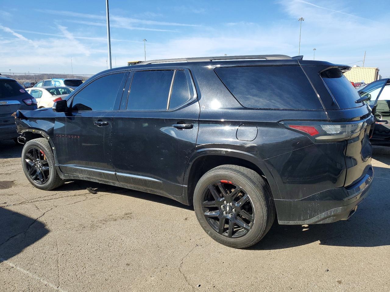 2018 Chevrolet Traverse Premier - zdjęcie 2