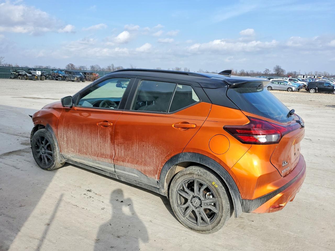 2024 Nissan Kicks Sr - zdjęcie 2