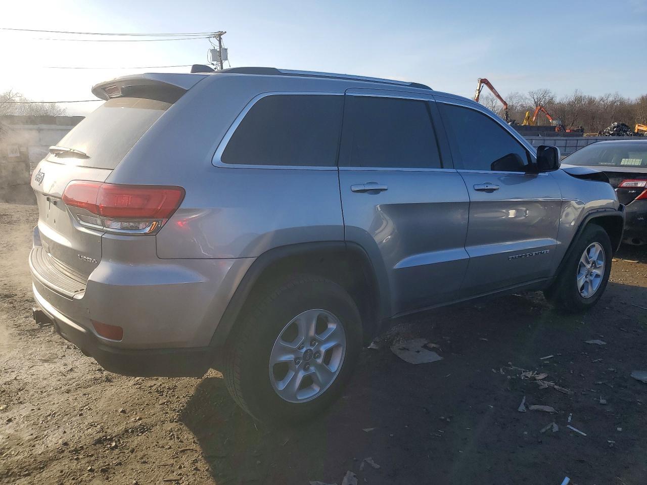 2016 Jeep Grand Cherokee Laredo - zdjęcie 3