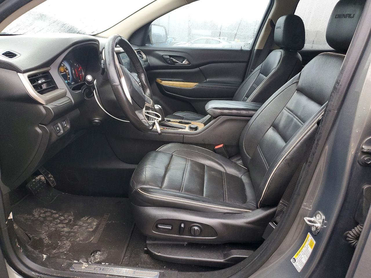 2017 GMC Acadia Denali - zdjęcie 7