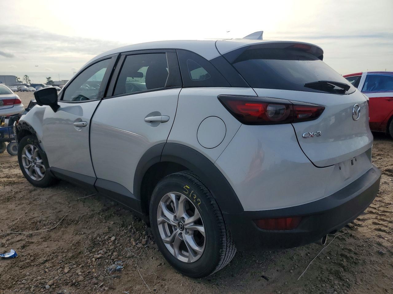 2021 Mazda Cx-3 Sport - zdjęcie 2