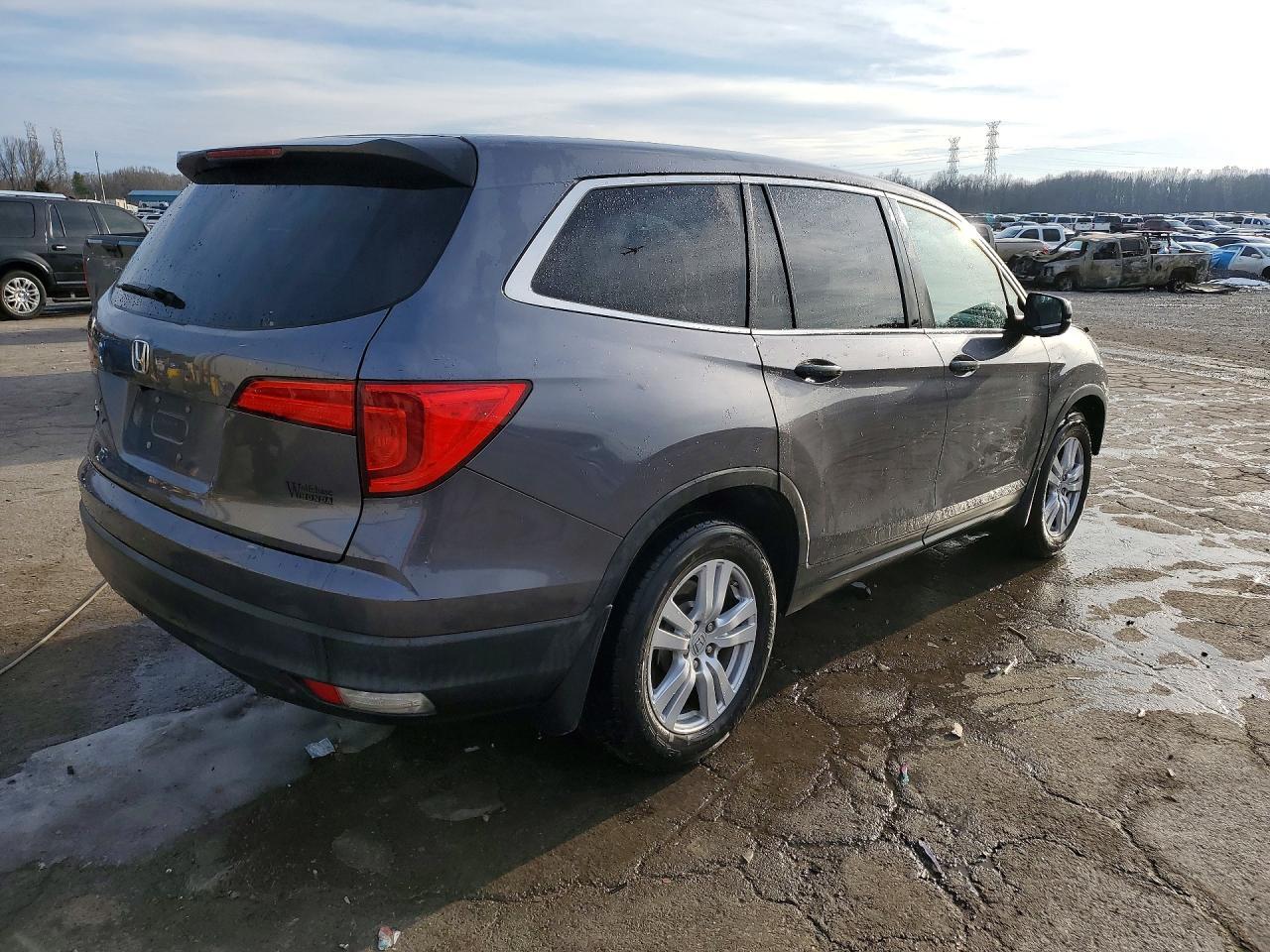2018 Honda Pilot Lx - zdjęcie 3