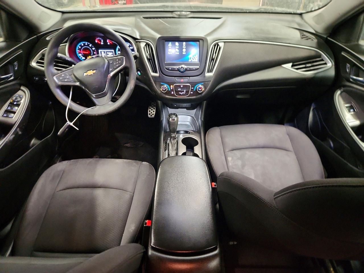 2017 Chevrolet Malibu Ls - zdjęcie 8