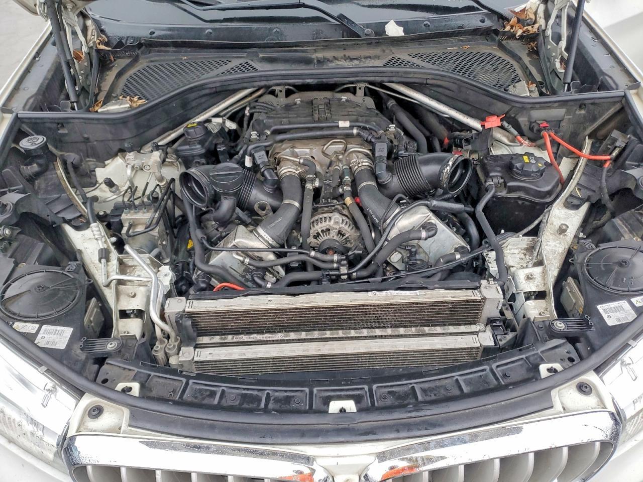 2015 BMW X5 xDrive50I - zdjęcie 12