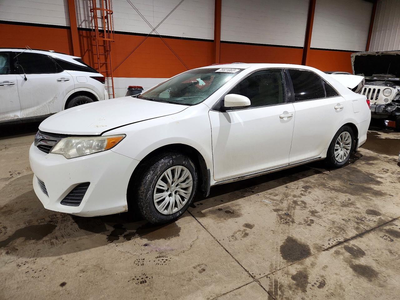 2013 Toyota Camry L - zdjęcie główne