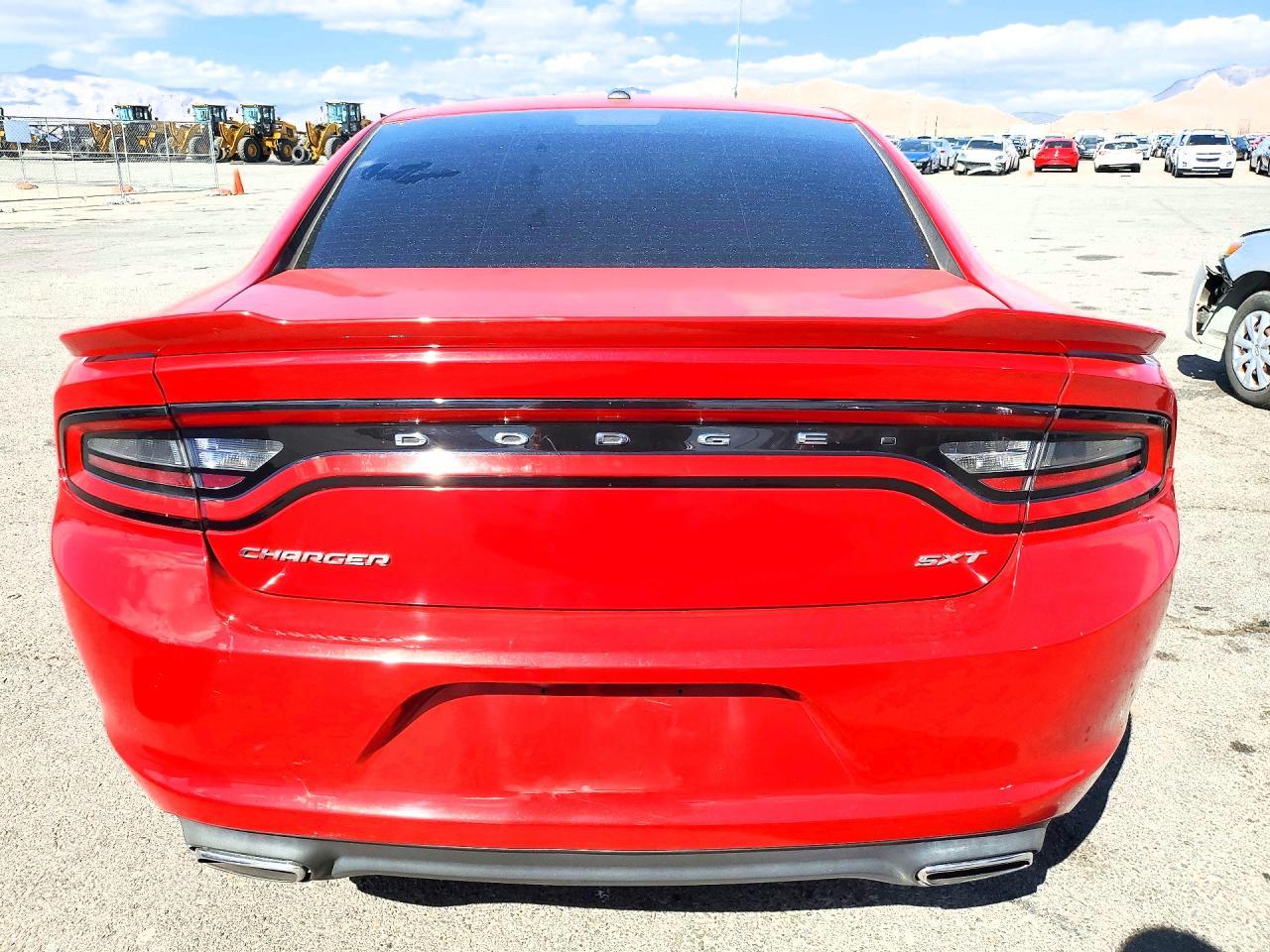 2016 Dodge Charger Sxt - zdjęcie 6