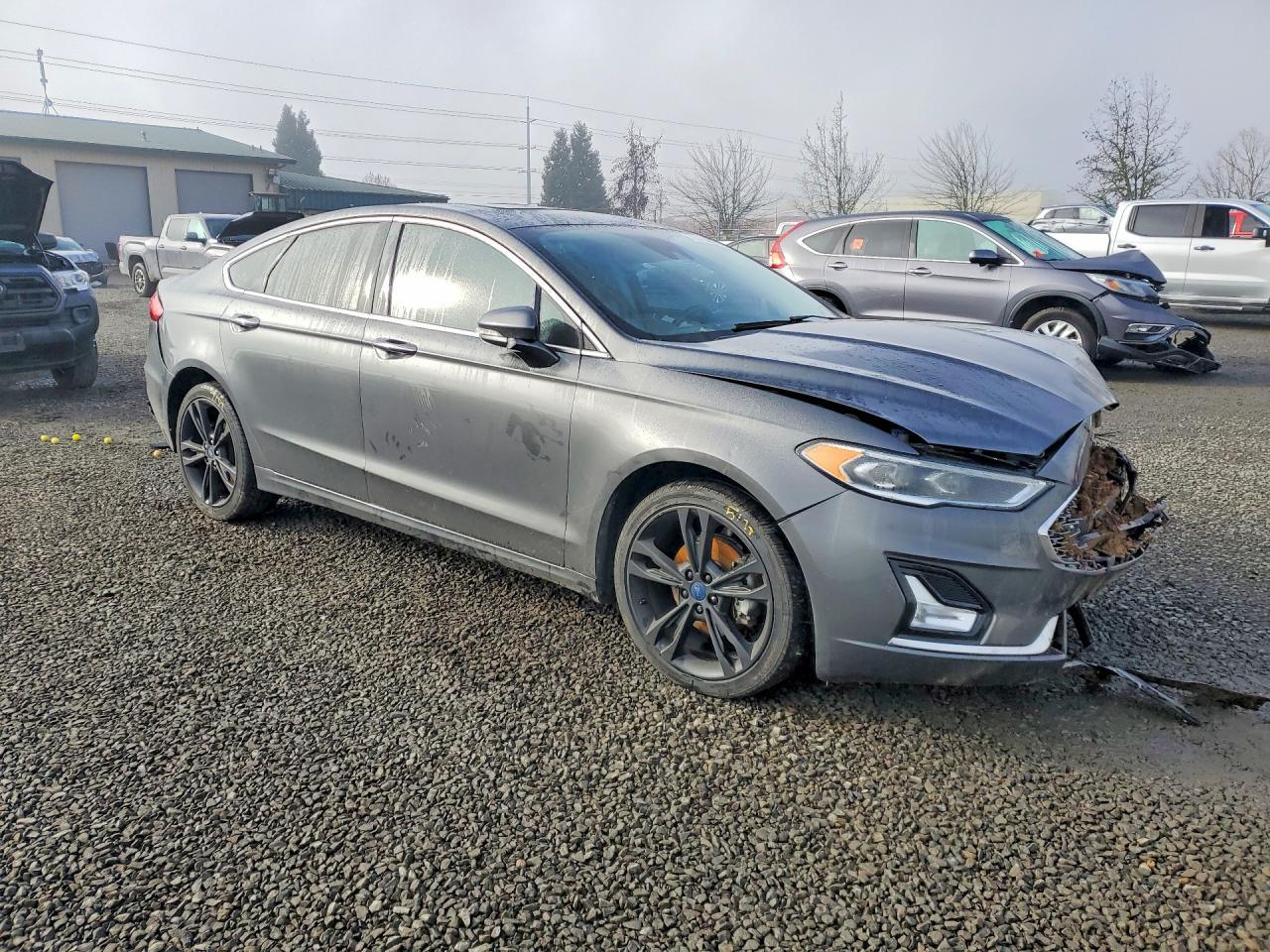 2020 Ford Fusion Titanium - zdjęcie 4