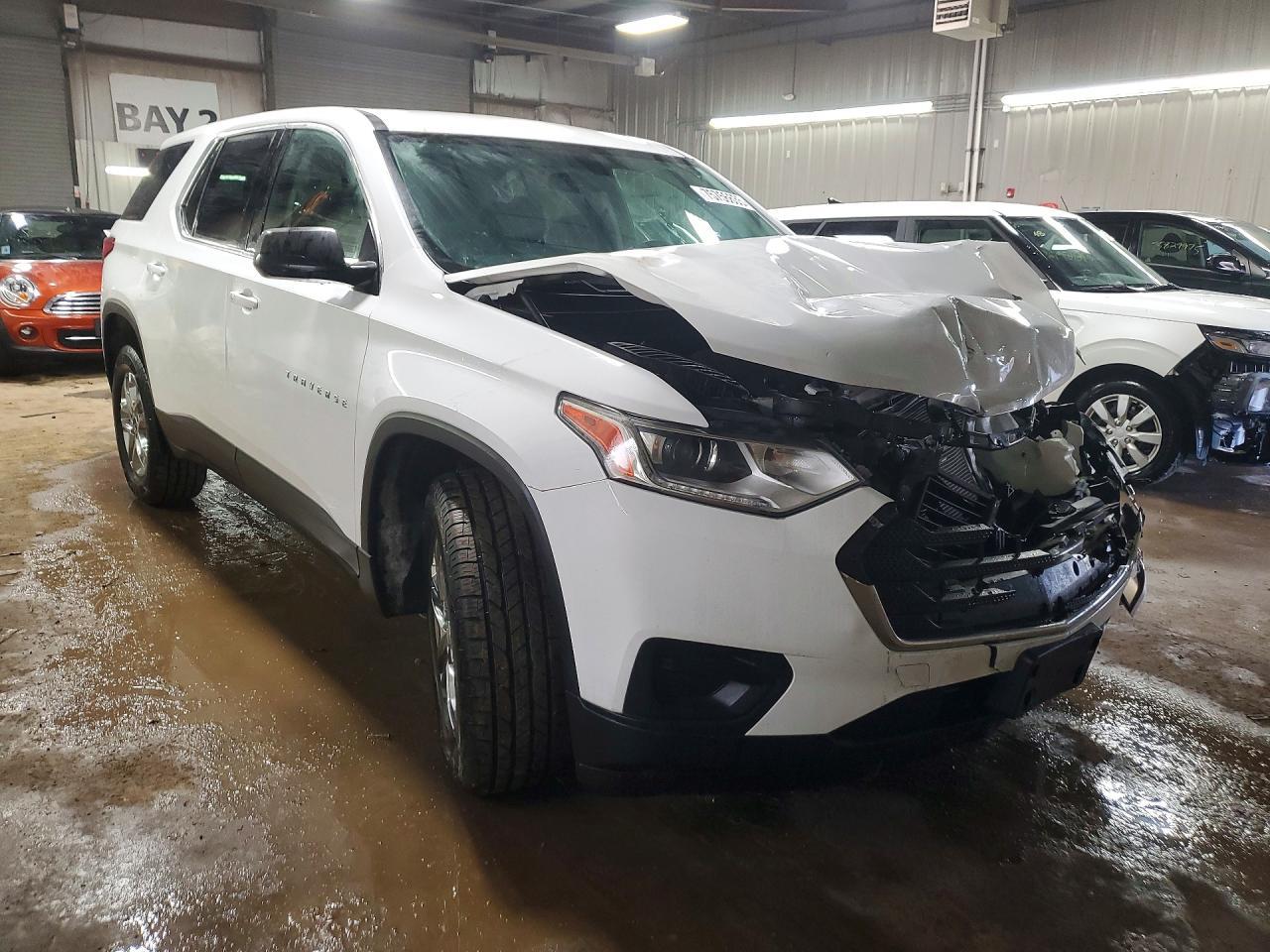 2018 Chevrolet Traverse Ls - zdjęcie 4