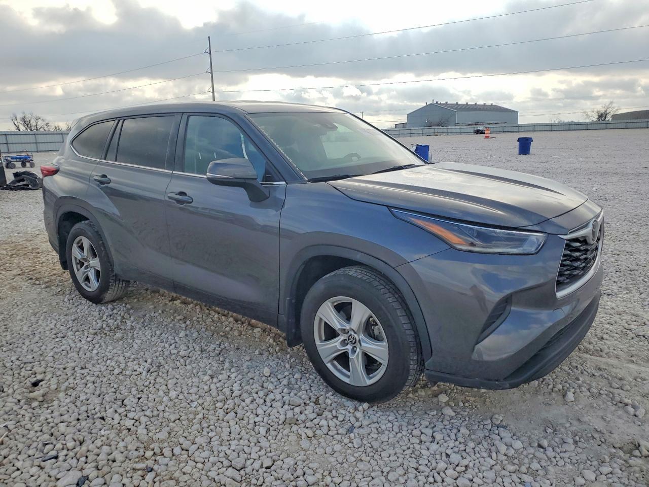 2021 Toyota Highlander L - zdjęcie 4