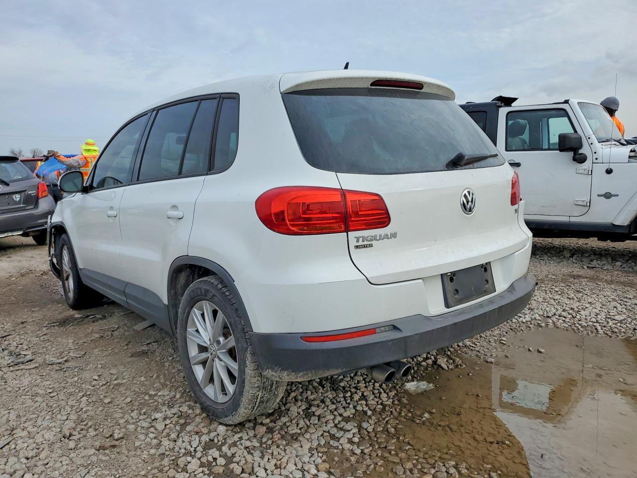 2017 Volkswagen Tiguan S - zdjęcie 2