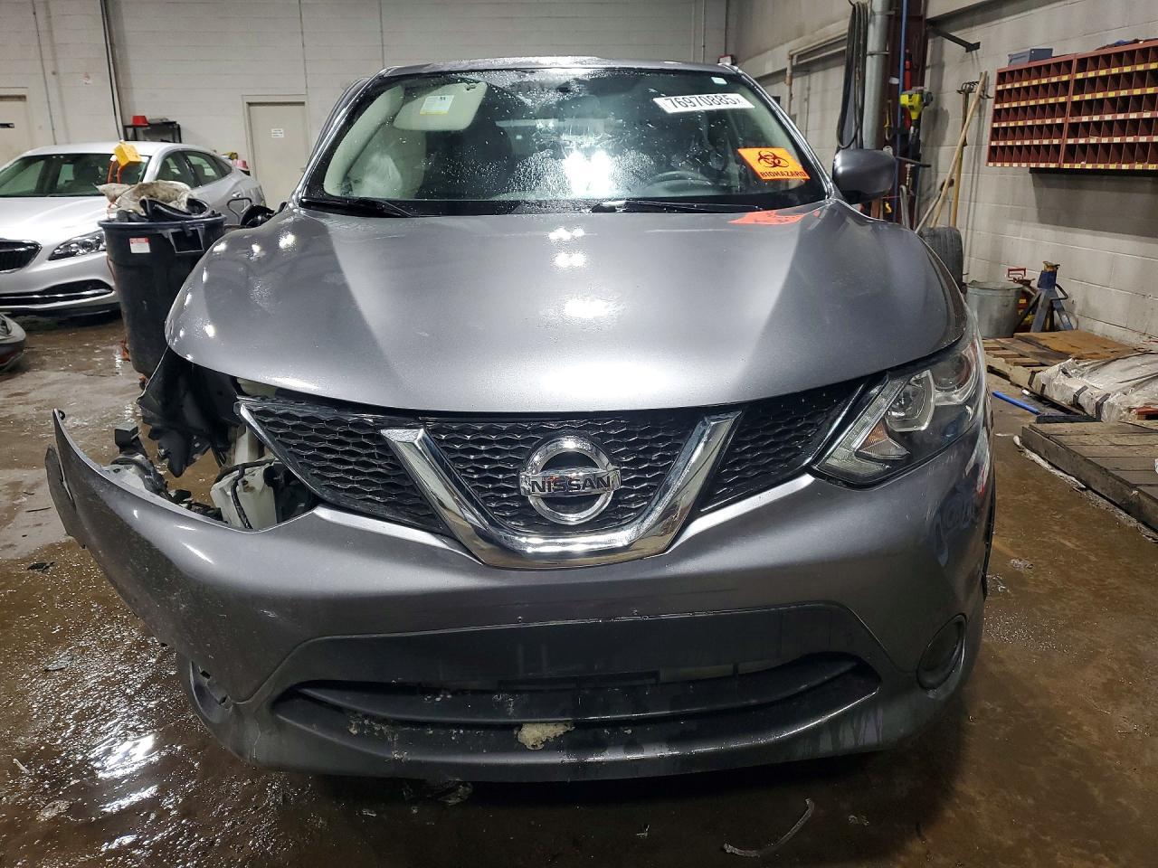 2017 Nissan Rogue Sport S - zdjęcie 5