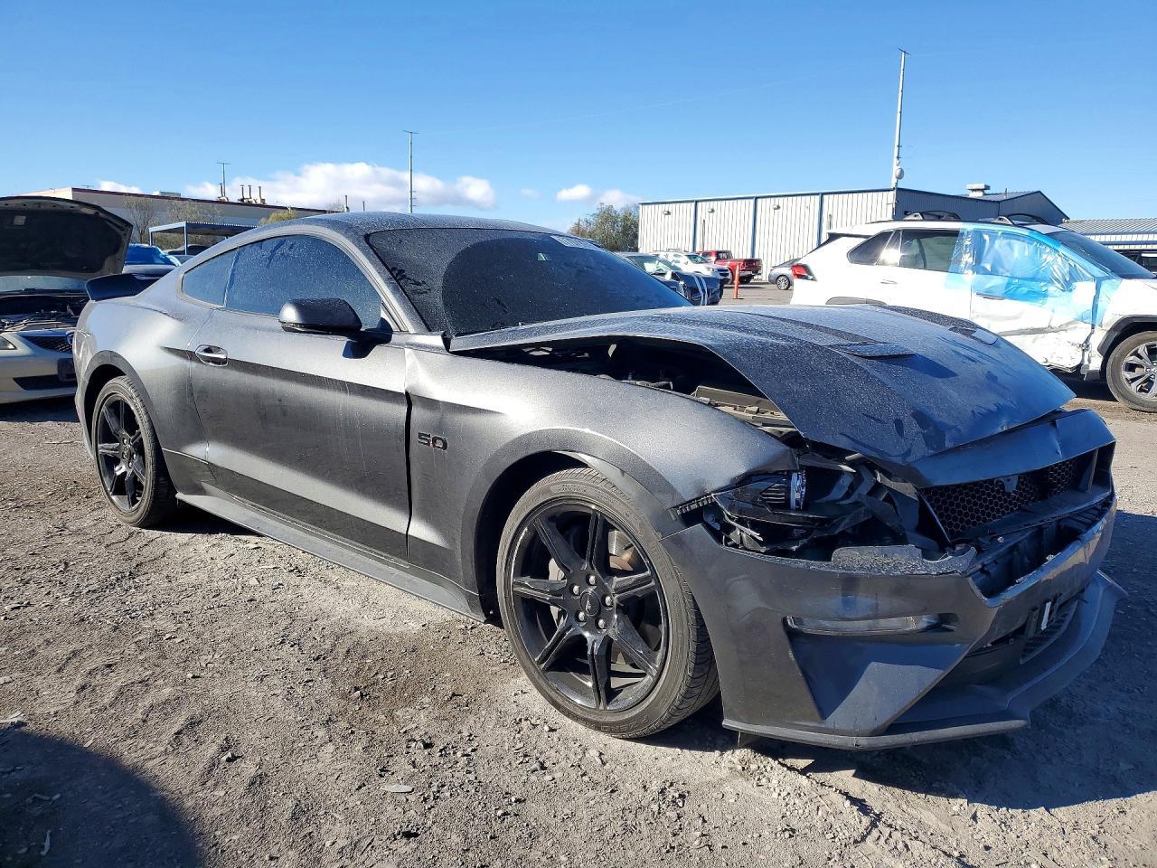 2020 Ford Mustang Gt - zdjęcie 4