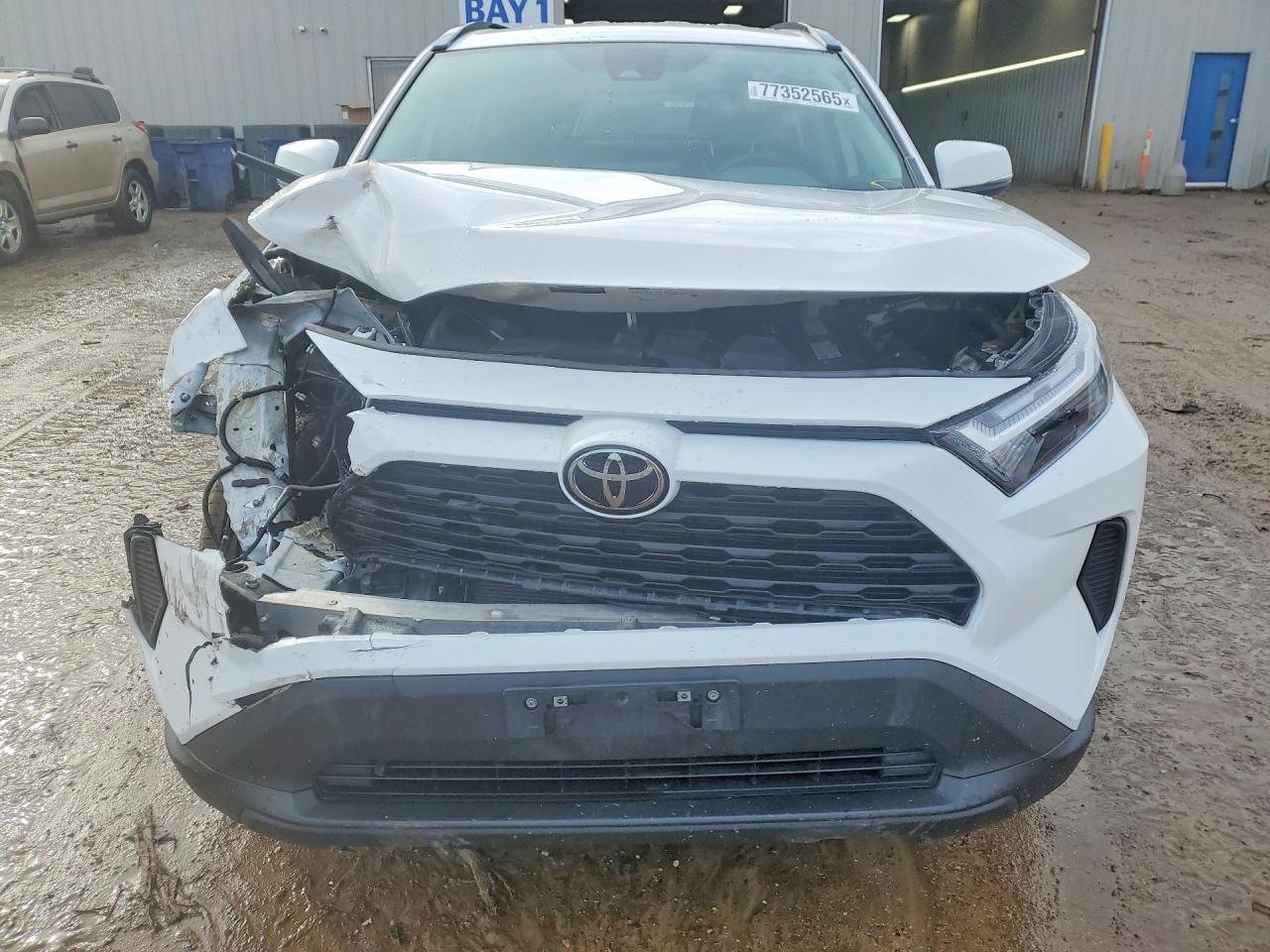 2025 Toyota Rav4 Xle - zdjęcie 5