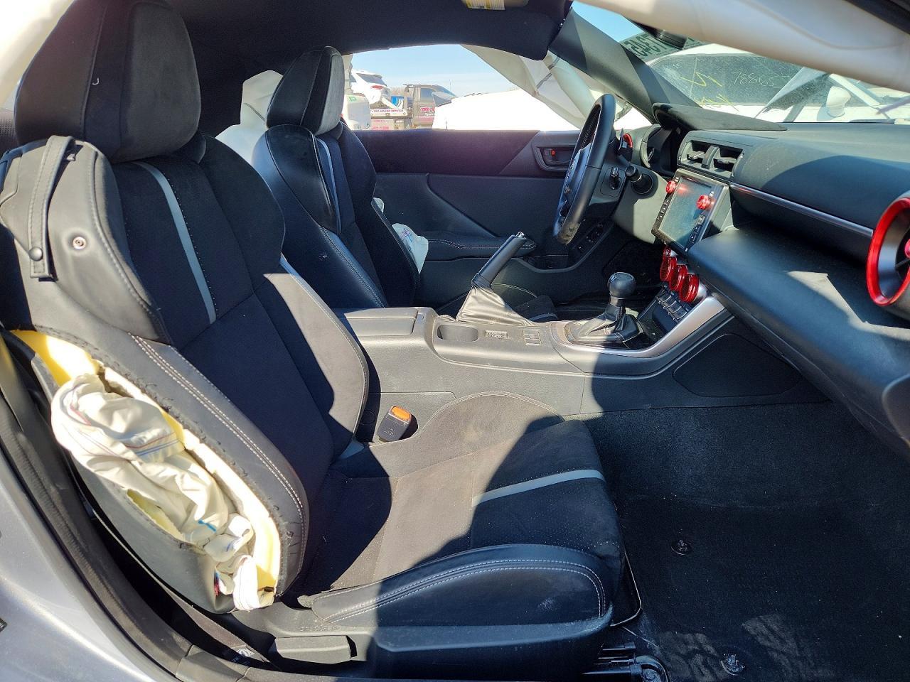 2025 Toyota Gr 86 Premium - zdjęcie 7