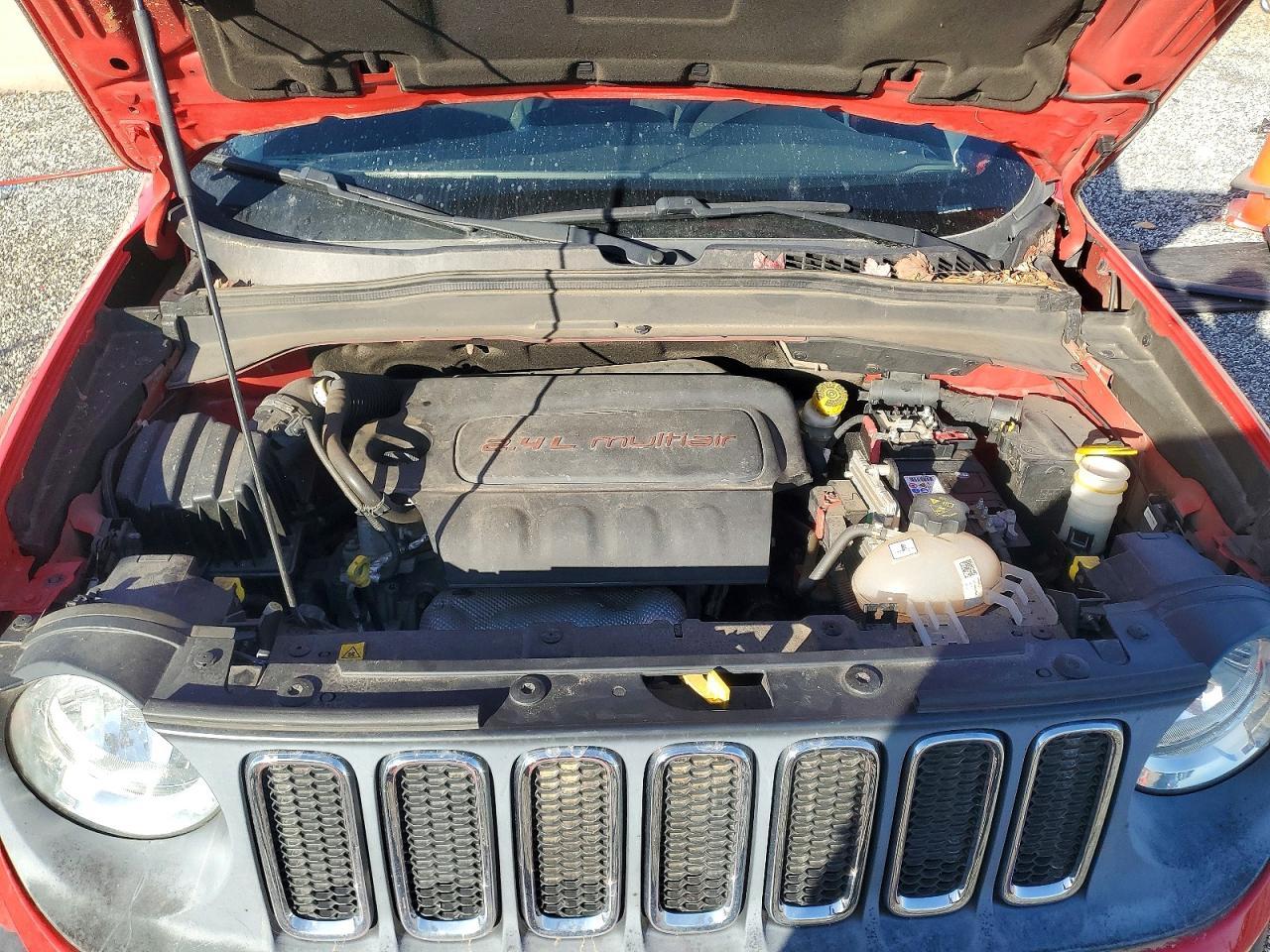 2015 Jeep Renegade Latitude - zdjęcie 11