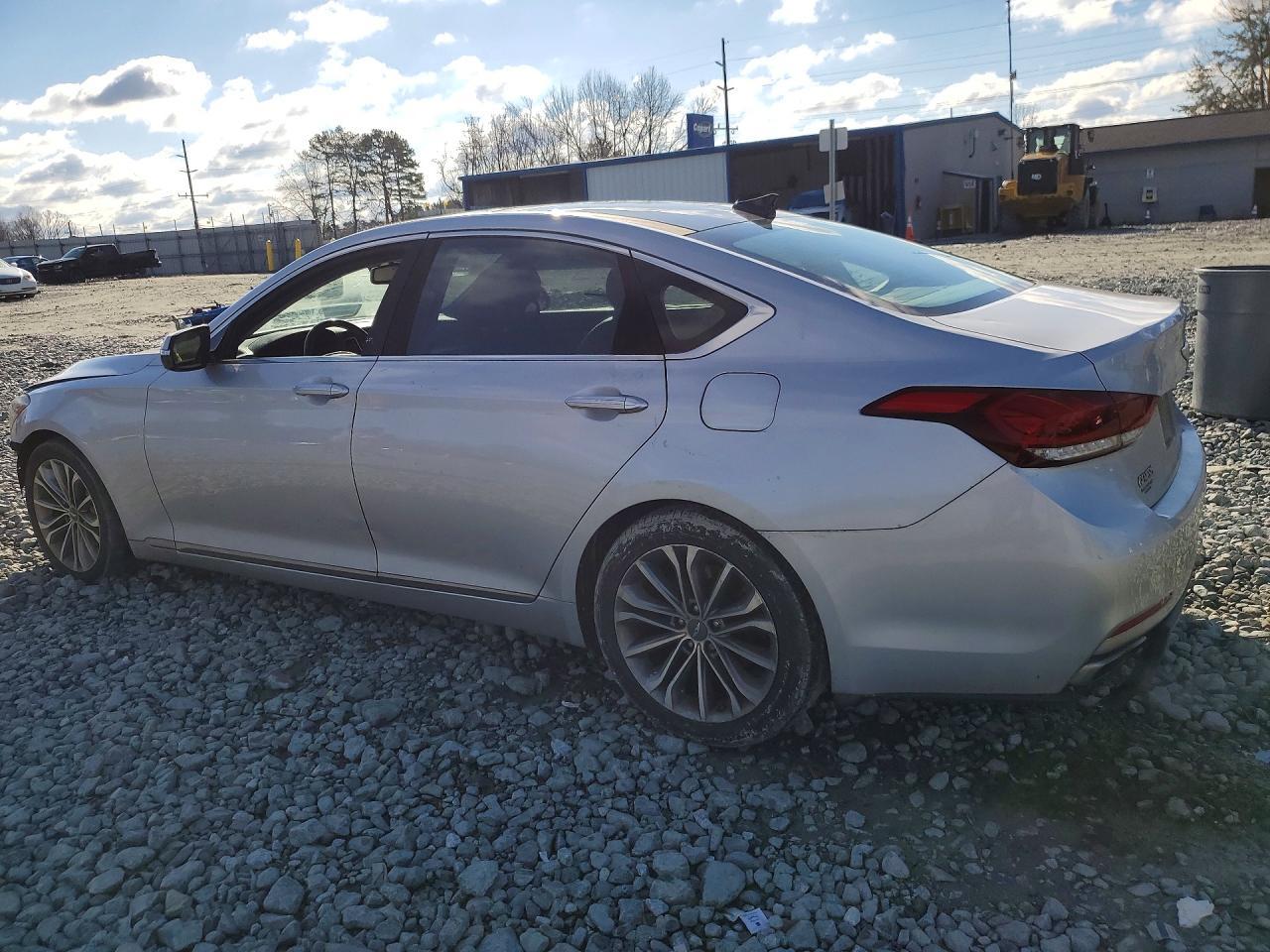 2015 Hyundai Genesis 3.8L - zdjęcie 2