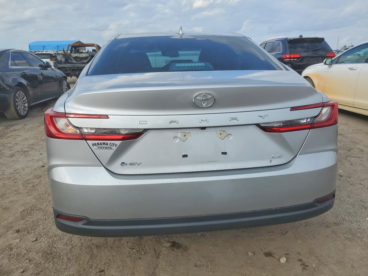 2025 Toyota Camry Xse - zdjęcie 6