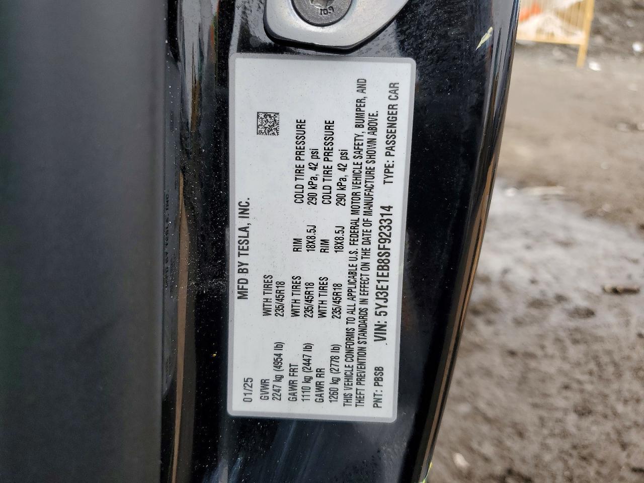 2025 Tesla Model 3 - zdjęcie 12