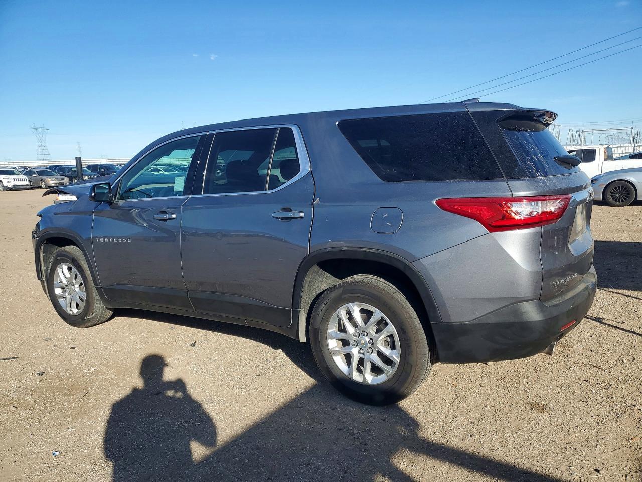 2020 Chevrolet Traverse Ls - zdjęcie 2
