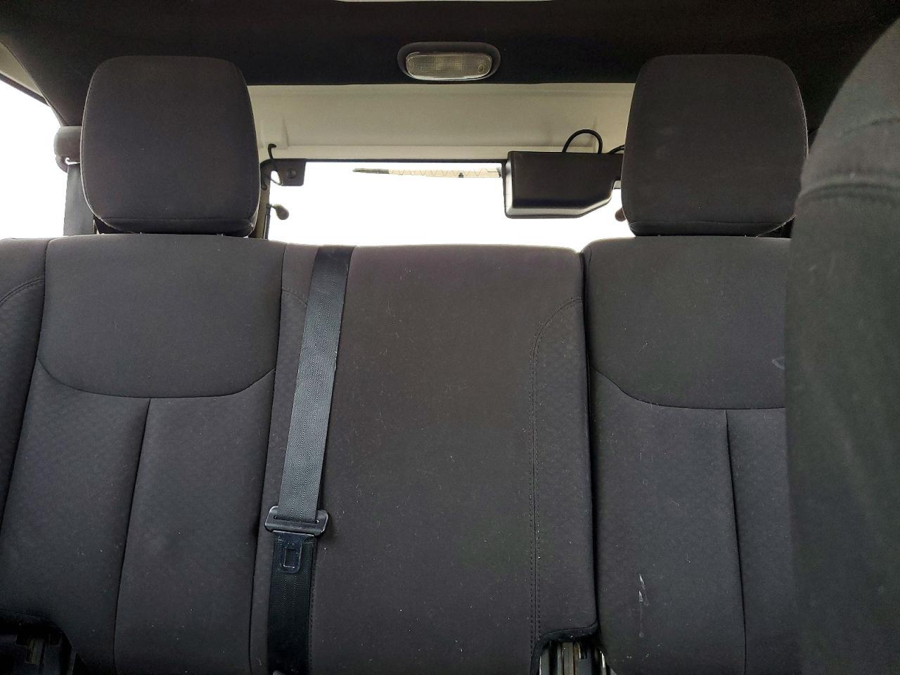 2015 Jeep Wrangler Unlimited Sport - zdjęcie 10