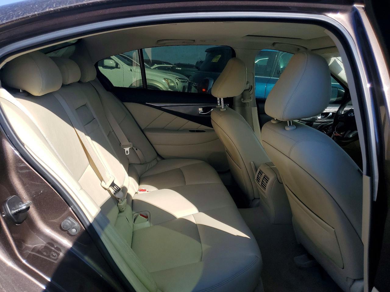 2017 Infiniti Q50 3.0T Premium - zdjęcie 10