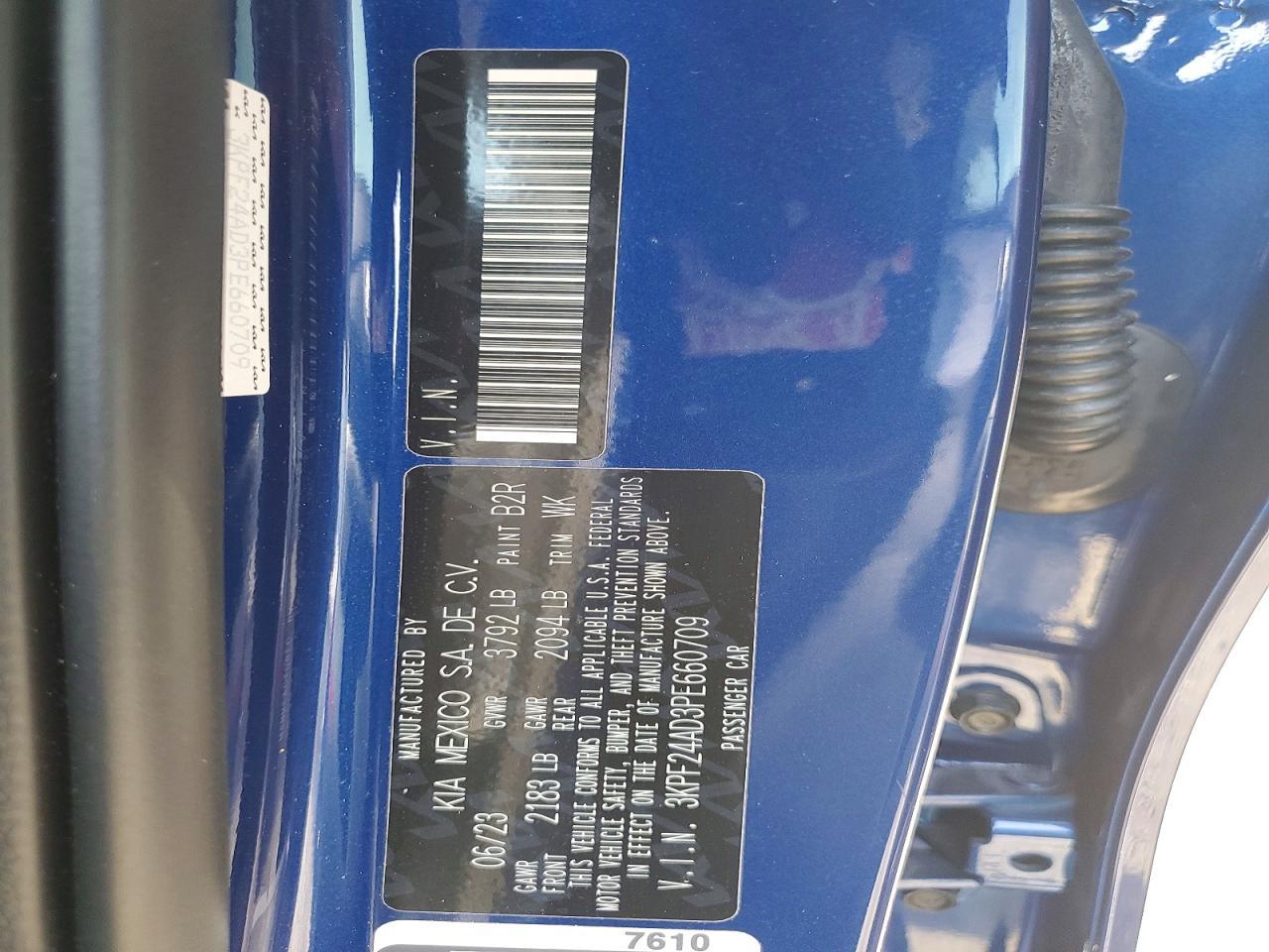 2023 Kia Forte Lxs - zdjęcie 13