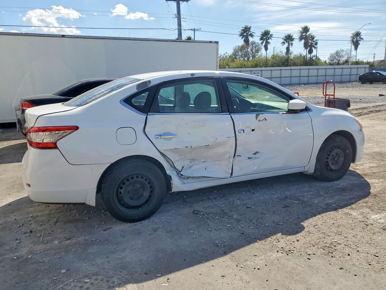 2015 Nissan Sentra S - zdjęcie 3