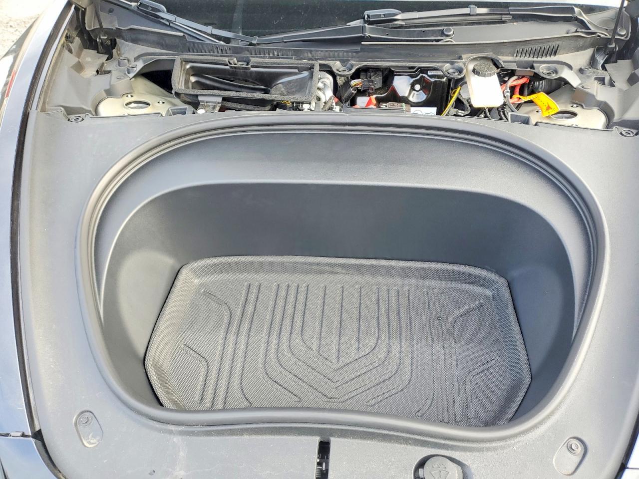 2024 Tesla Model 3 - zdjęcie 11