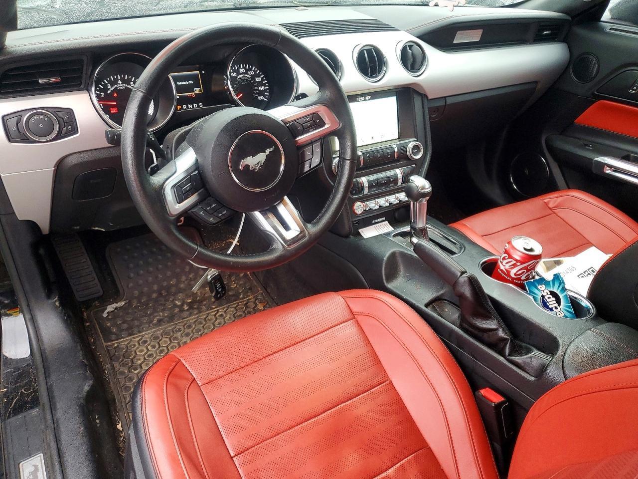 2017 Ford Mustang - zdjęcie 8