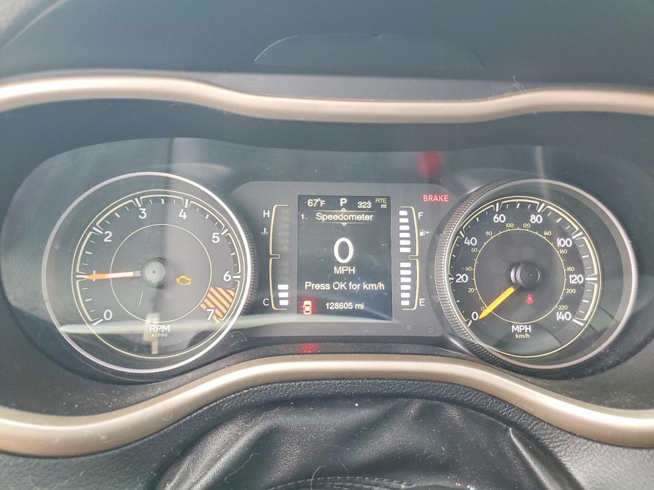 2015 Jeep Cherokee Sport - zdjęcie 9