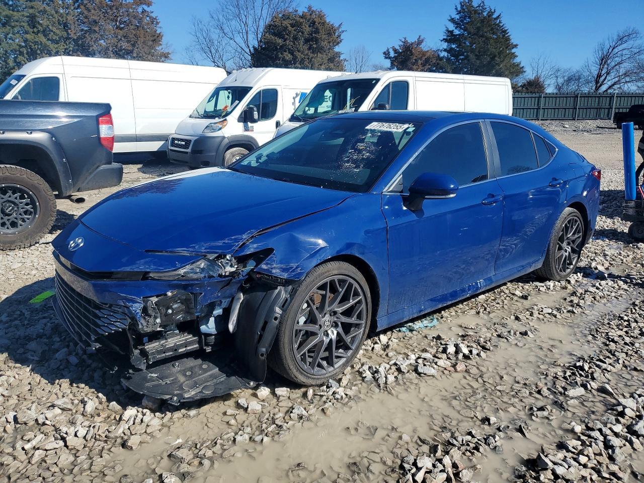 2025 Toyota Camry Xse - zdjęcie główne