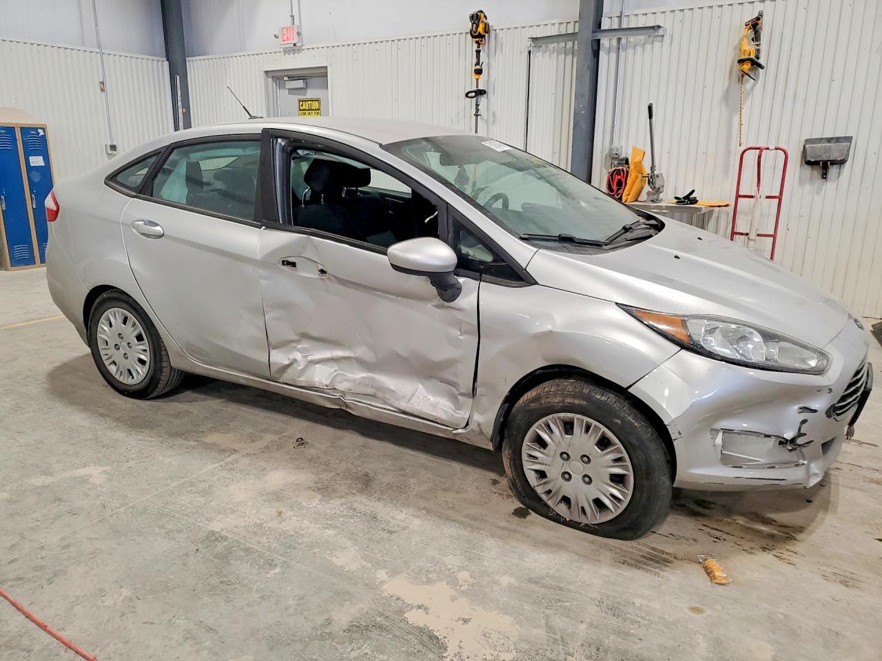 2019 Ford Fiesta S - zdjęcie 4