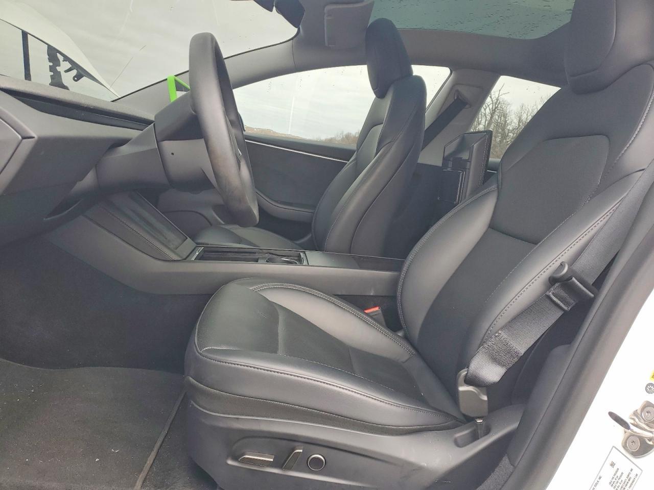 2024 Tesla Model 3 - zdjęcie 7