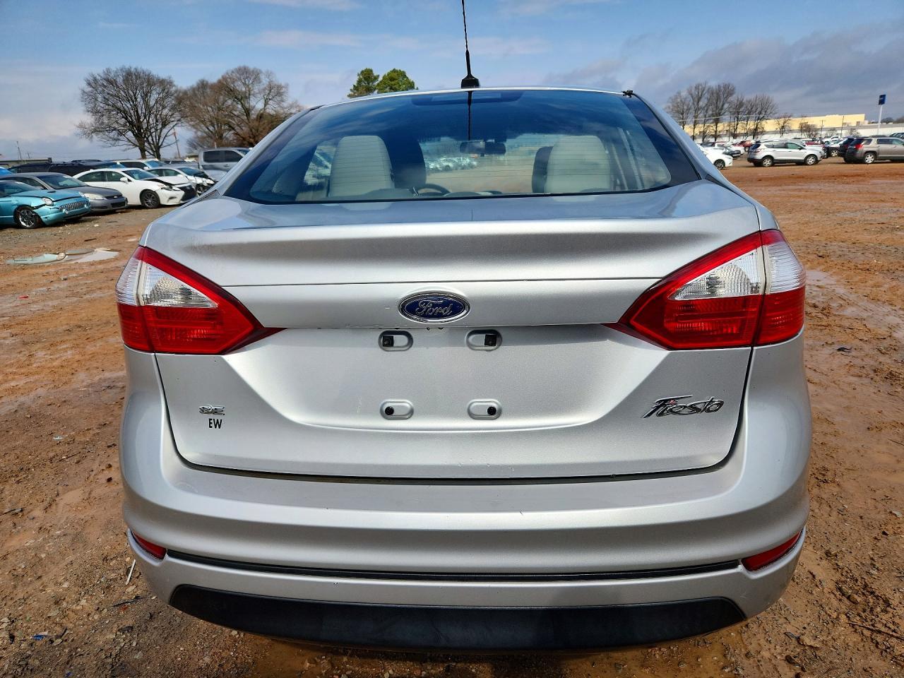 2016 Ford Fiesta Se - zdjęcie 6