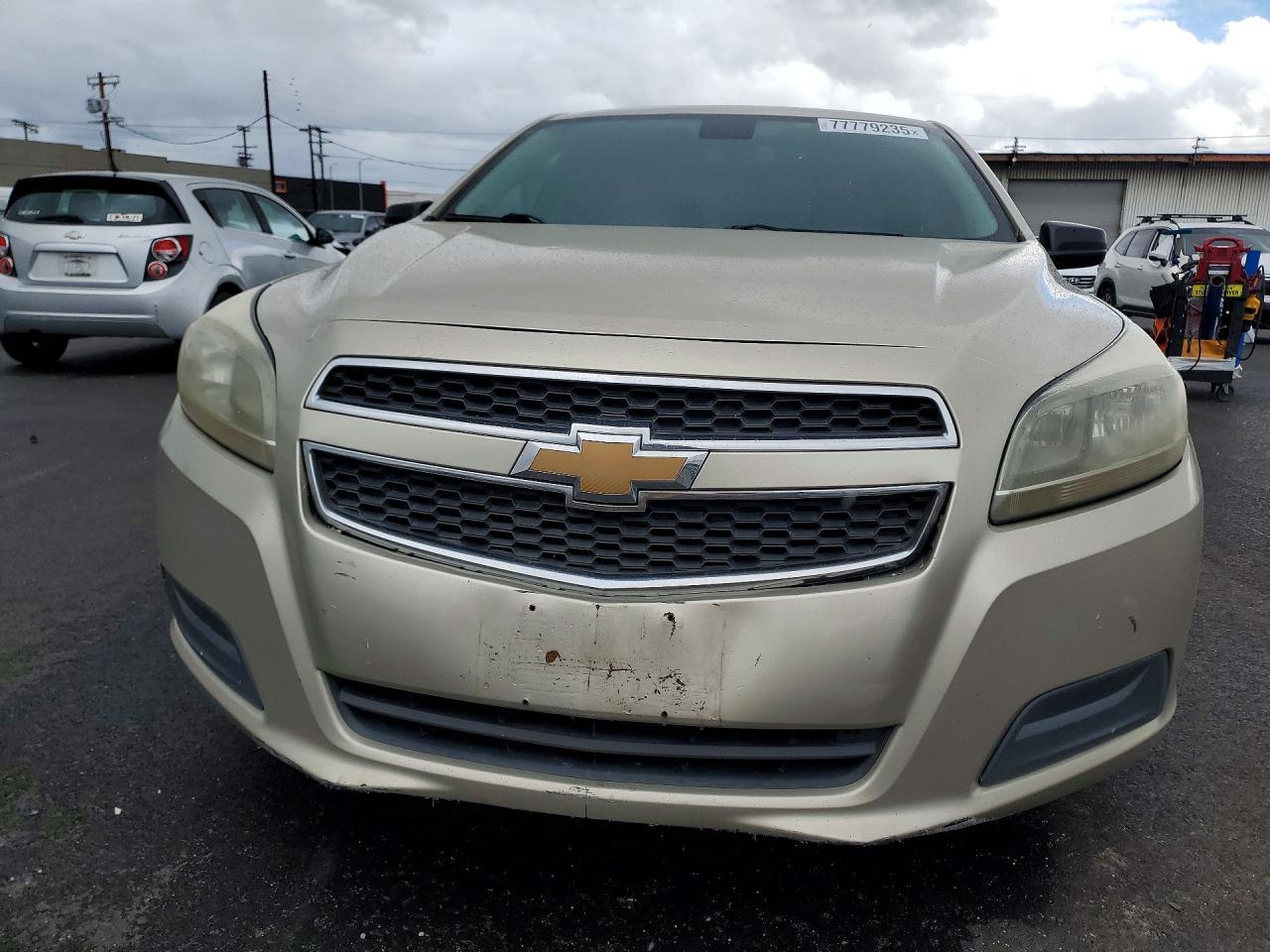 2013 Chev Malibu Ls - zdjęcie 5