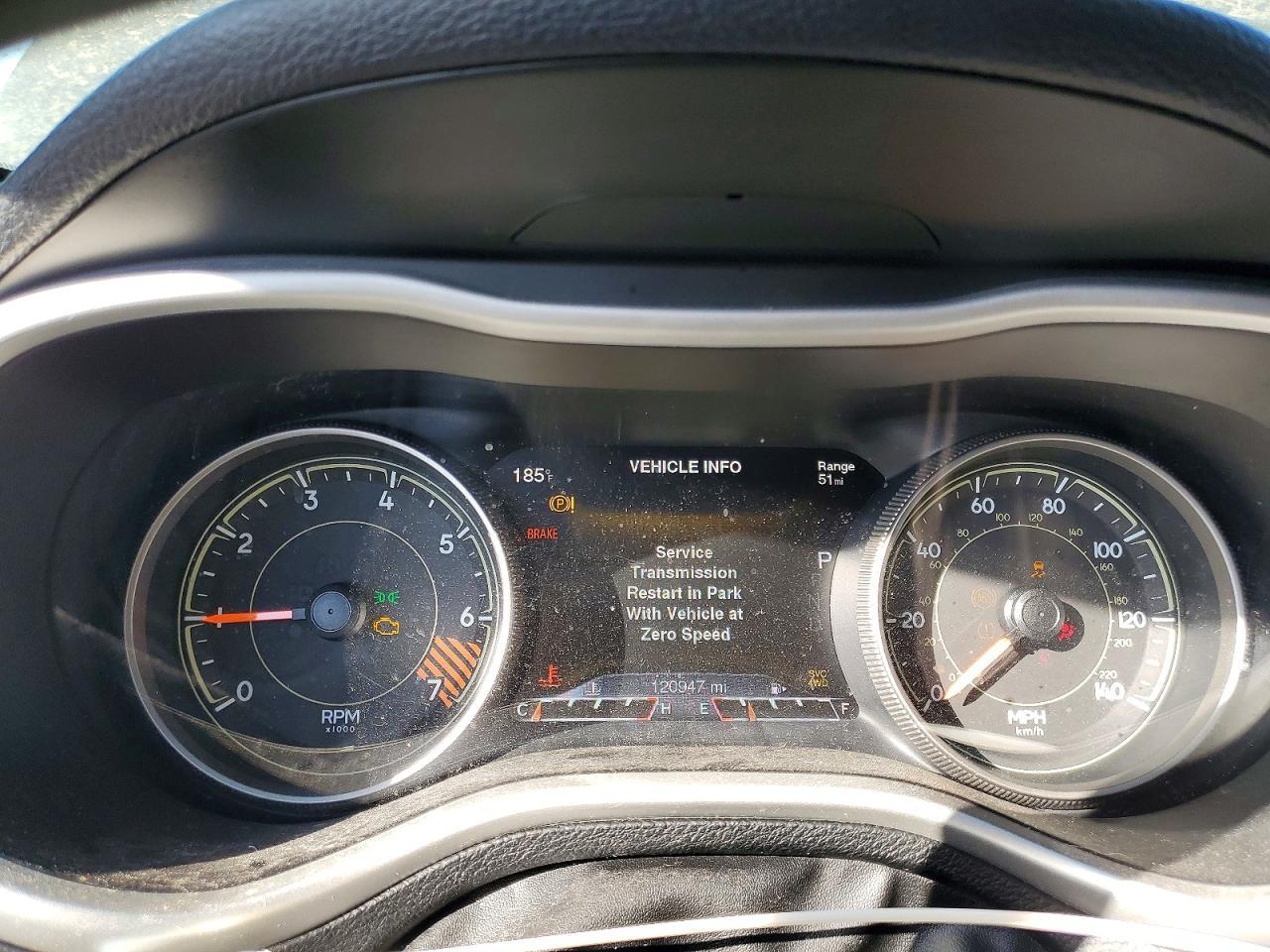 2015 Jeep Cherokee Trailhawk - zdjęcie 9