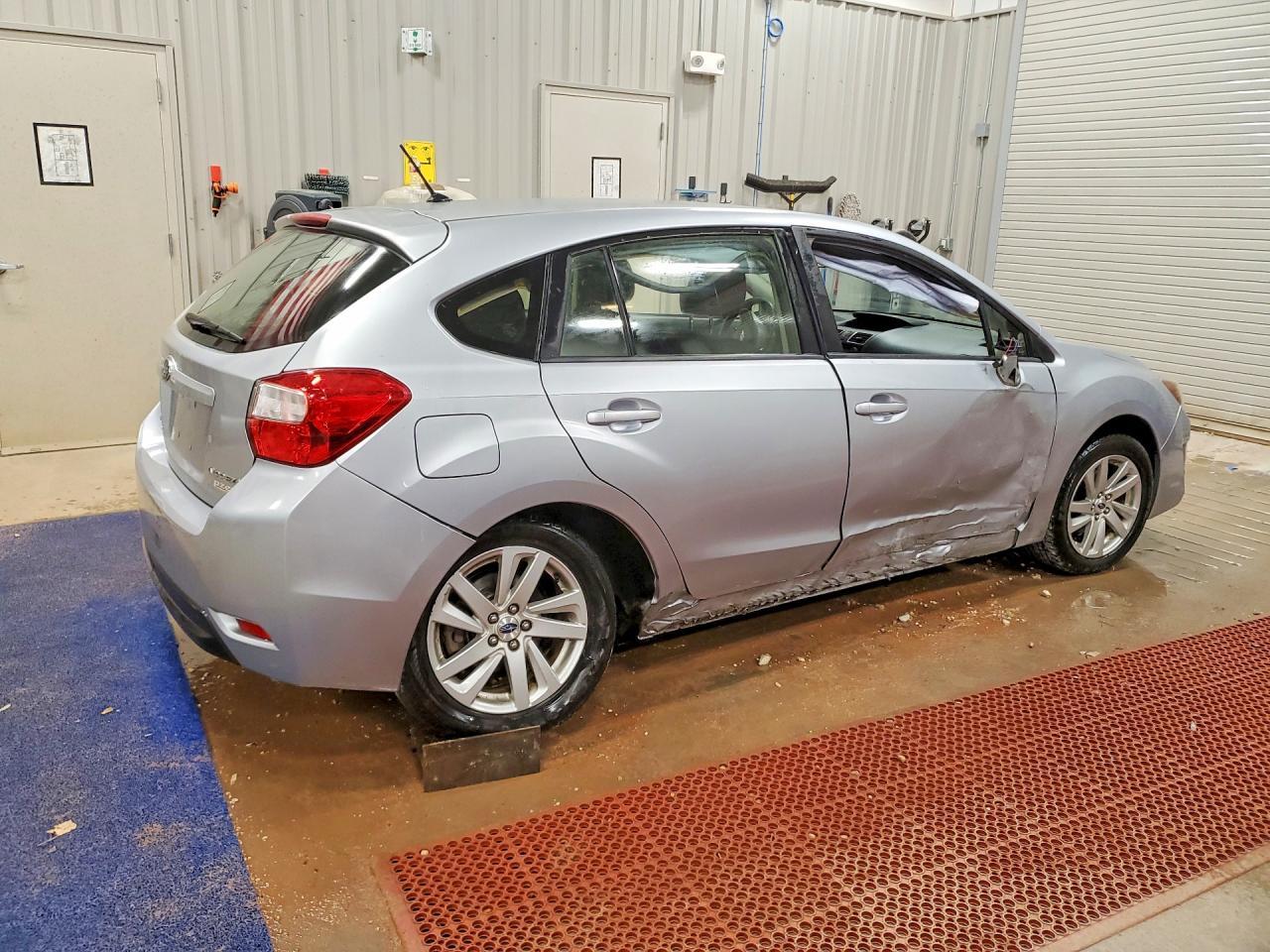 2015 Subaru Impreza Premium - zdjęcie 3