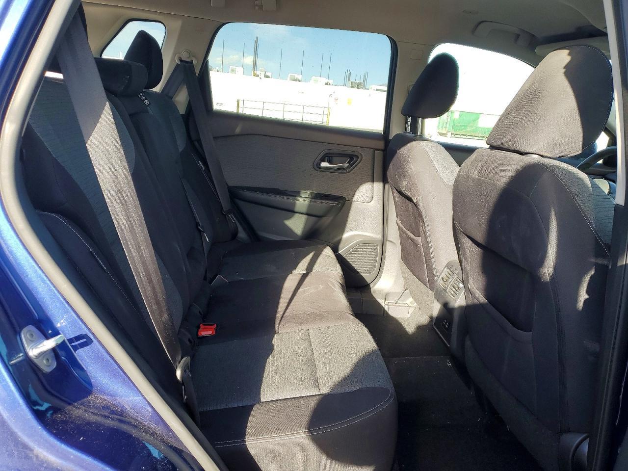 2022 Nissan Rogue Sv - zdjęcie 11