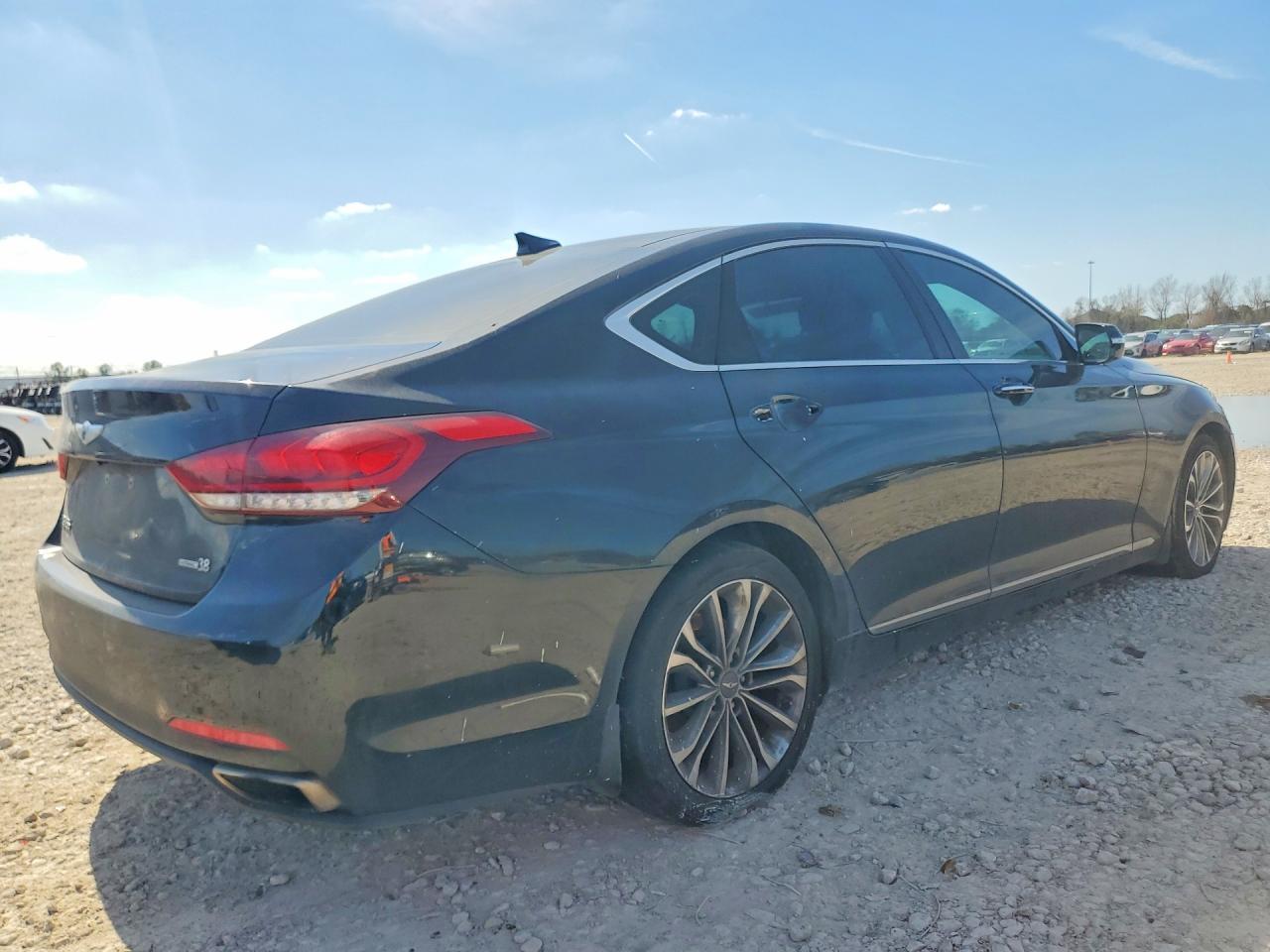 2015 Hyundai Genesis 3.8L - zdjęcie 3