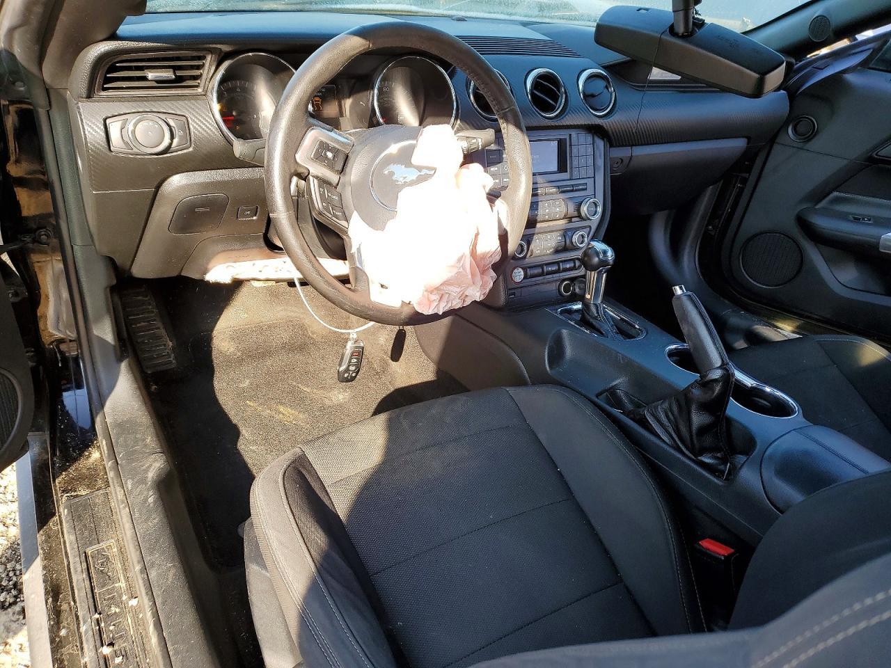 2015 Ford Mustang - zdjęcie 8