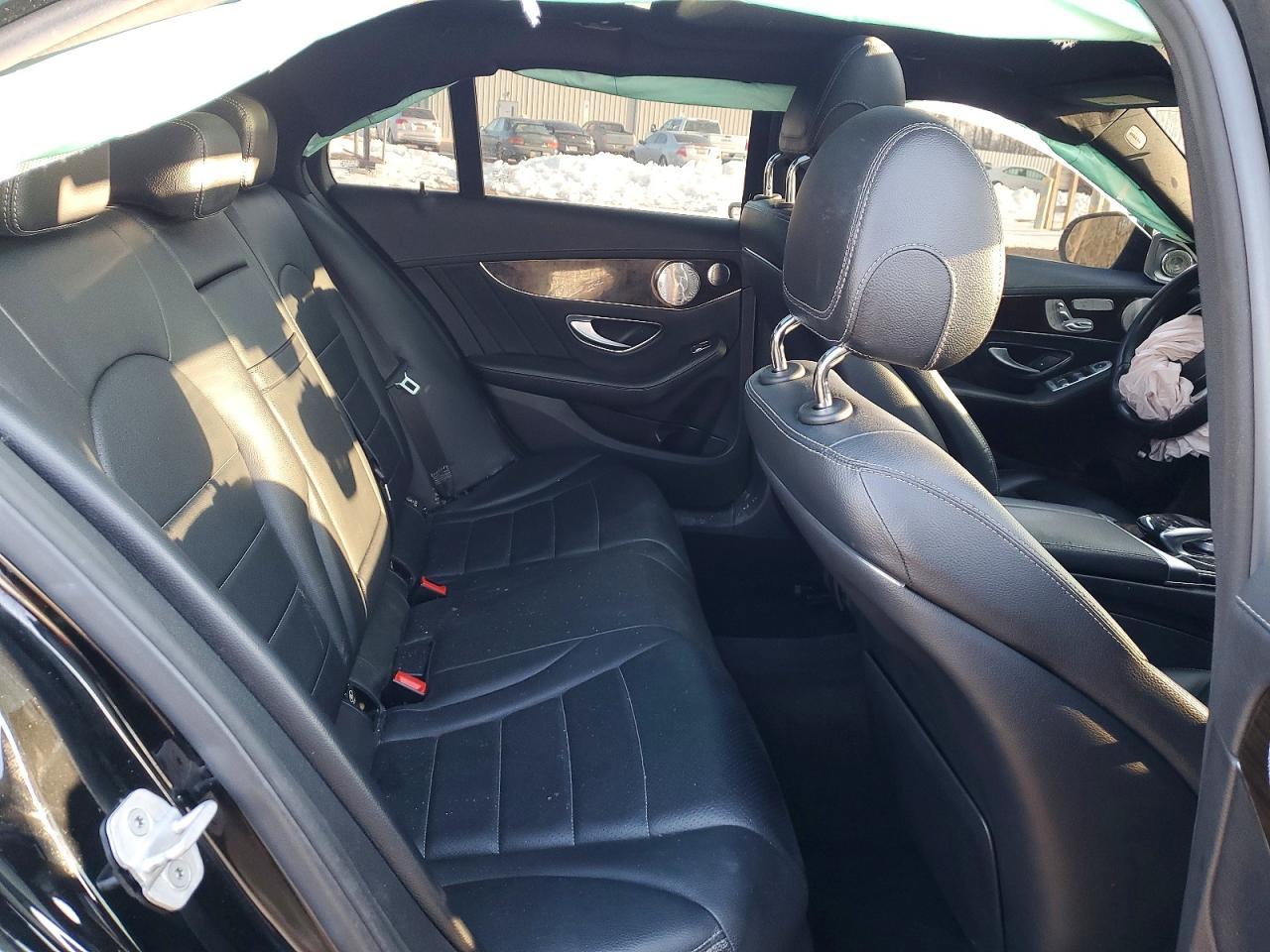 2015 Mercedes-Benz C 400 4Matic - zdjęcie 10