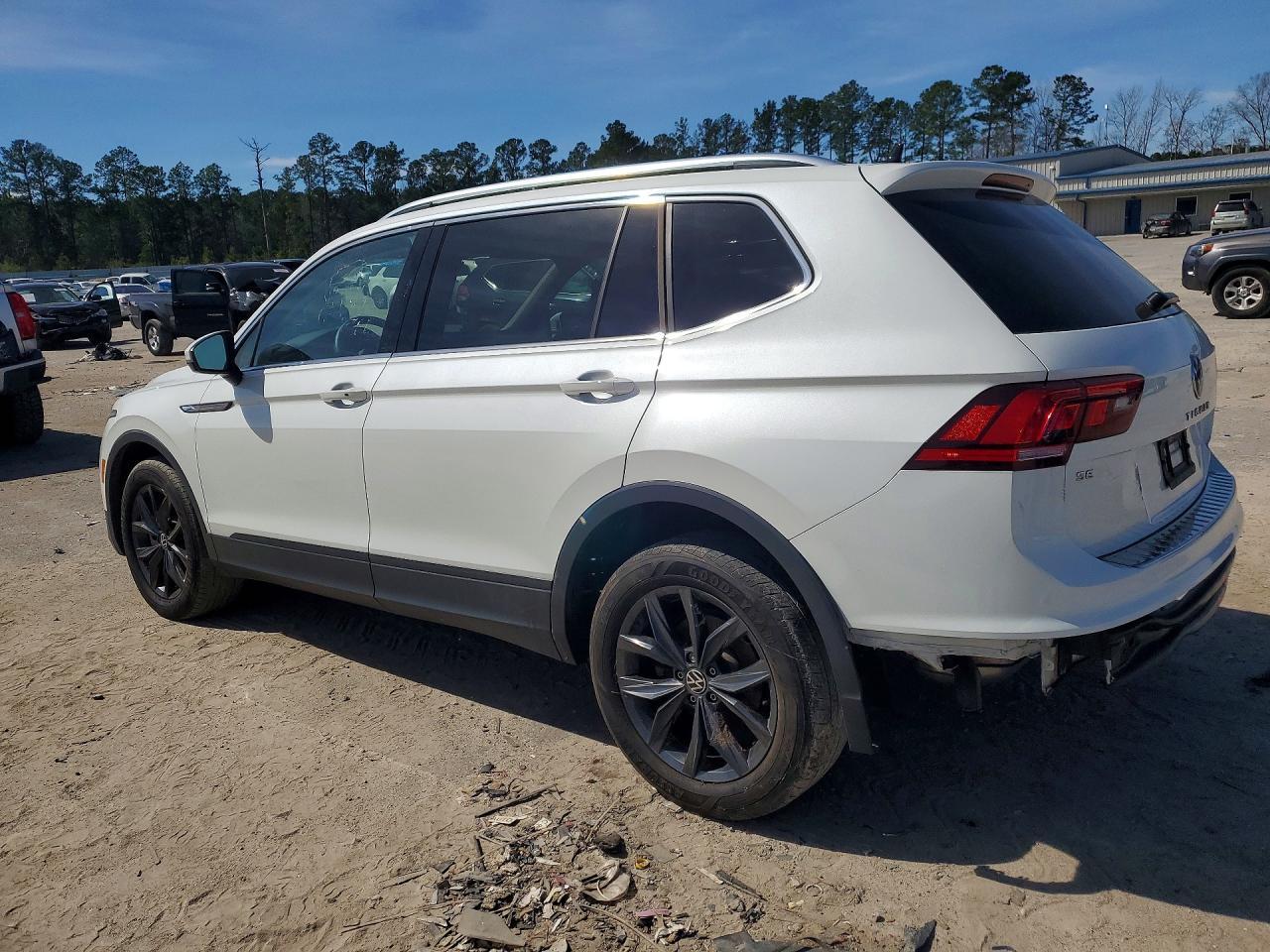 2023 Volkswagen Tiguan Se - zdjęcie 2