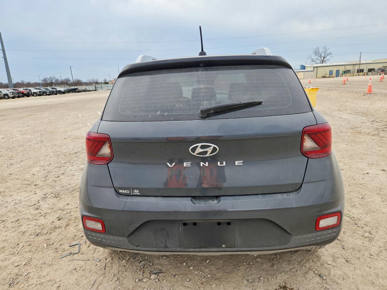 2025 Hyundai Venue Sel - zdjęcie 6