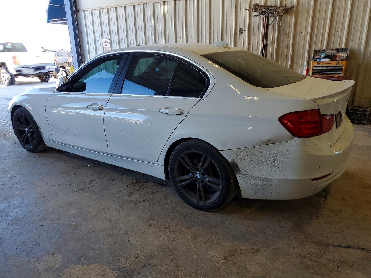 2015 BMW 320 I - zdjęcie 2
