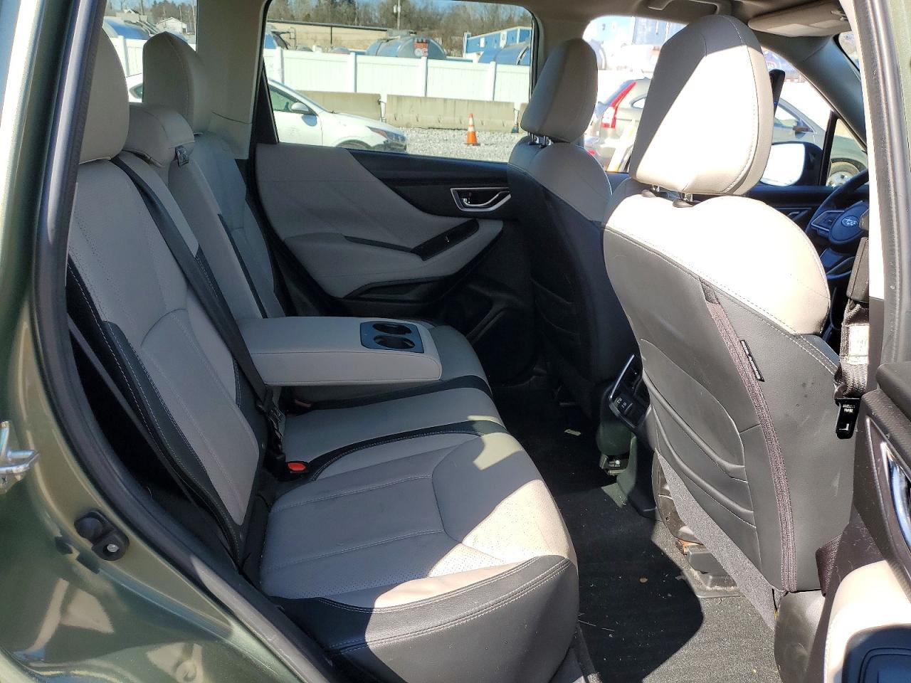 2020 Subaru Forester Limited - zdjęcie 11