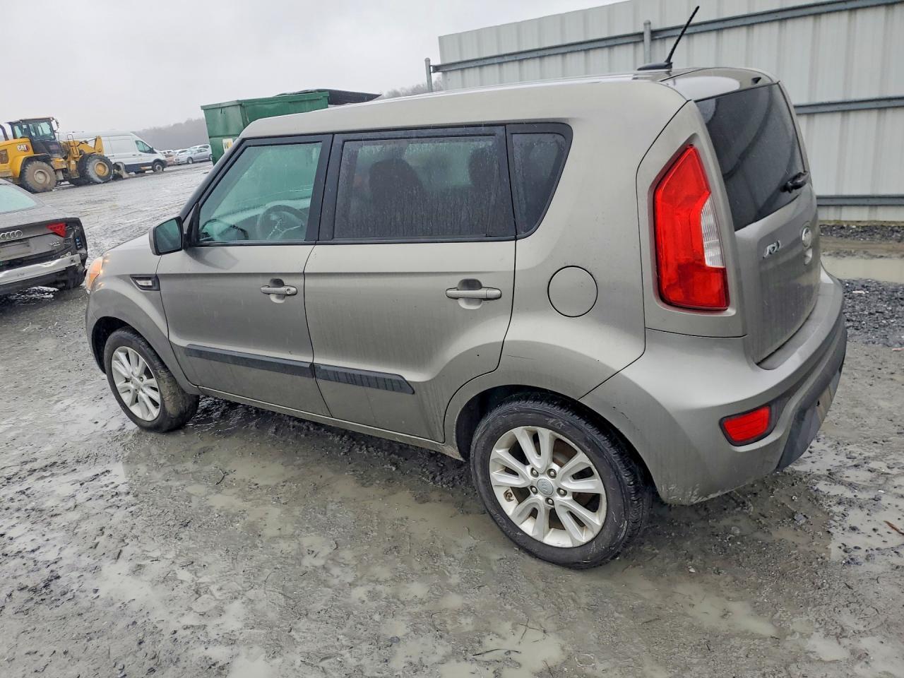 2013 Kia Soul Base - zdjęcie 2