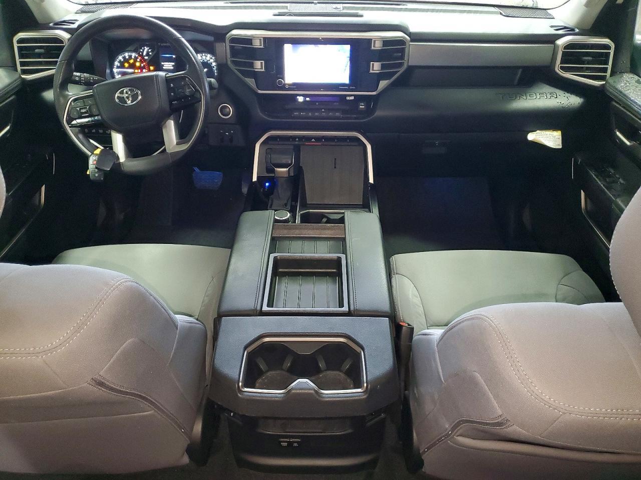 2024 Toyota Tundra Crewmax Sr - zdjęcie 8